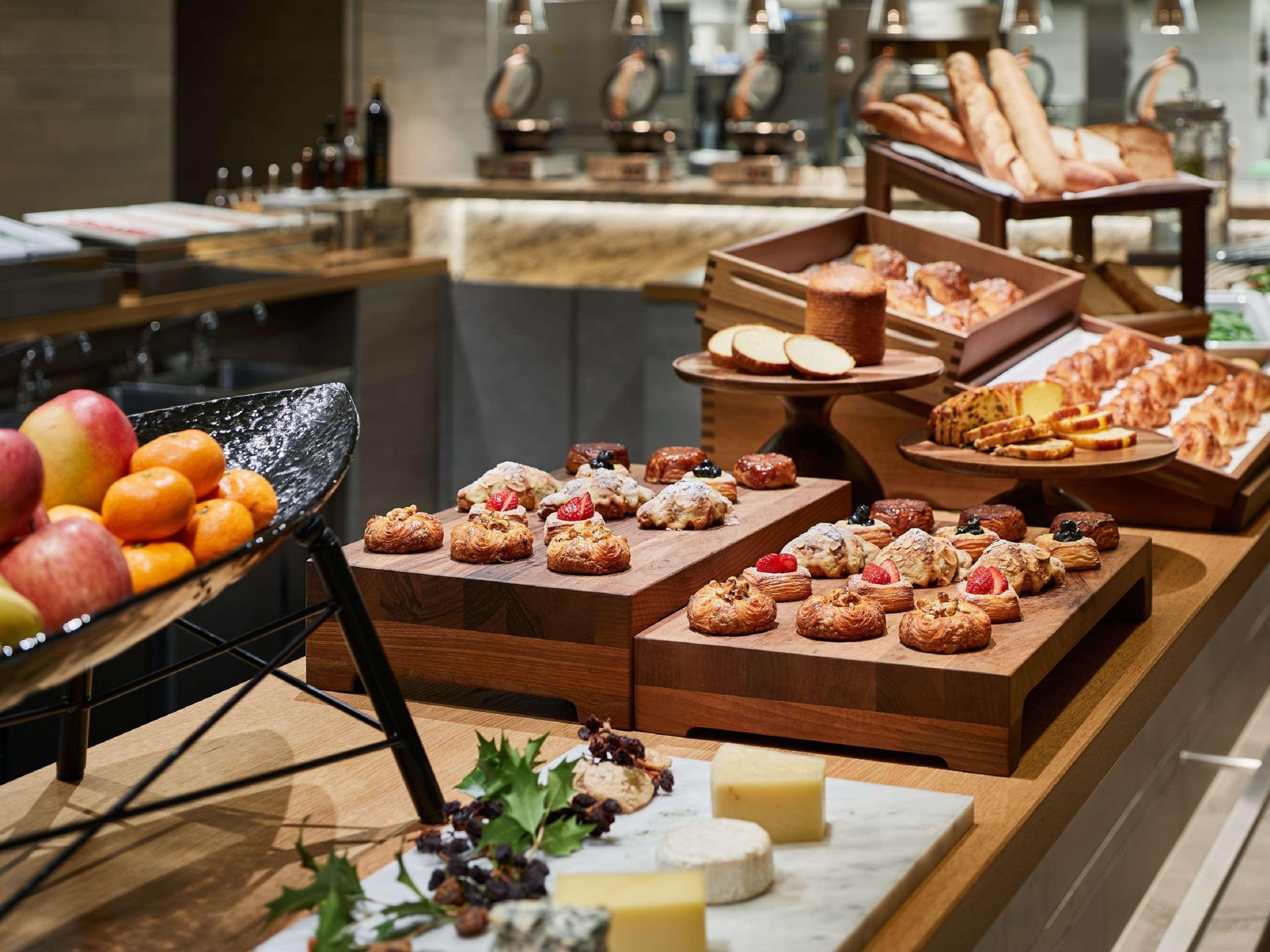 The Thousand Κιότο Εξωτερικό φωτογραφία A buffet at a hotel