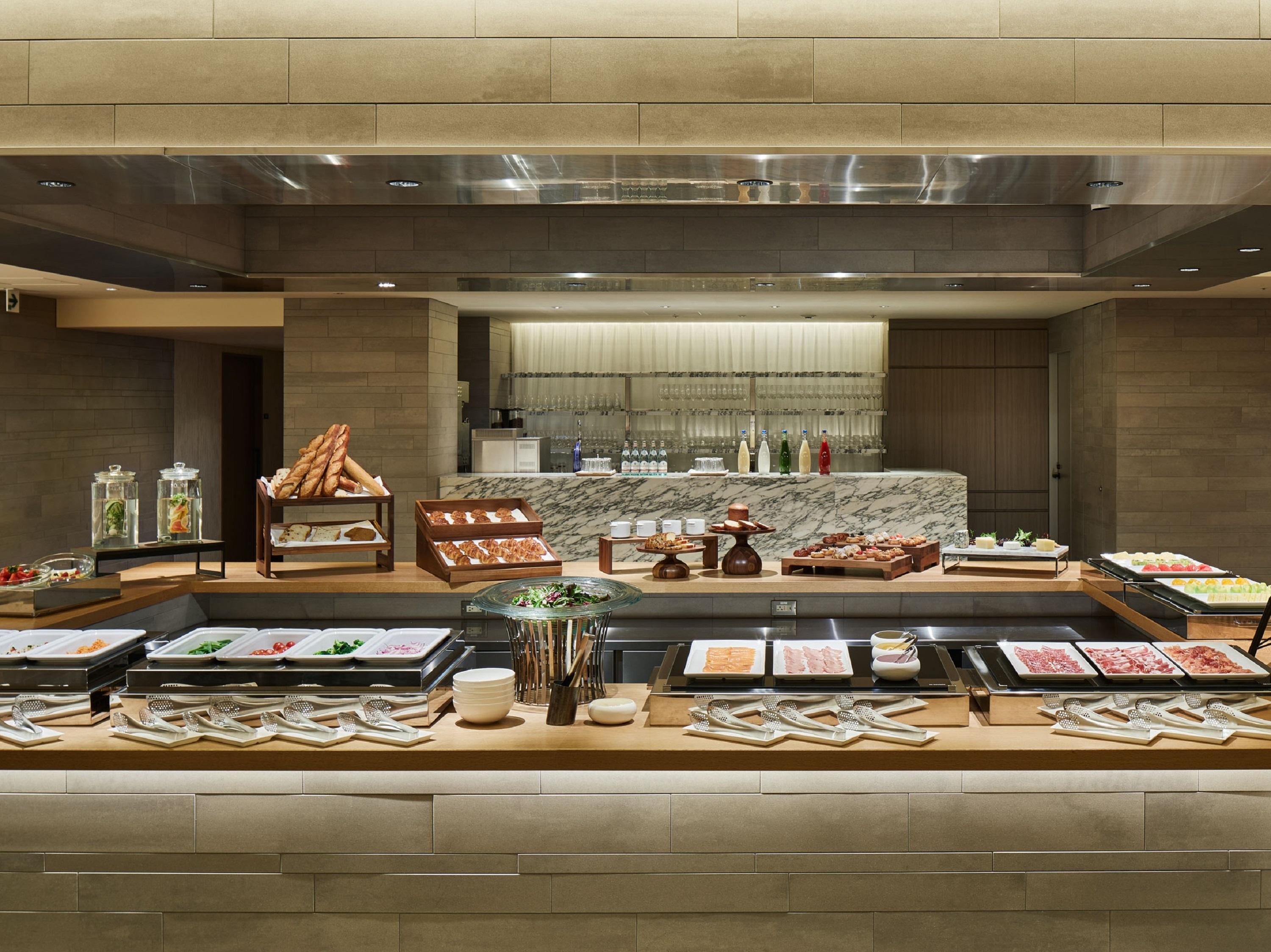 The Thousand Κιότο Εξωτερικό φωτογραφία A buffet at a hotel